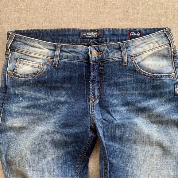 Silver Girlfriend Distressed Wash cropped Jeans - Picture 2 of 5